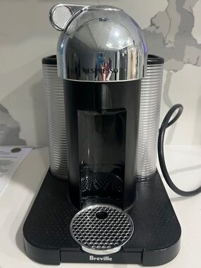 Nespresso Breville Espresso Machine       (6 boxes of Altissio pods included)